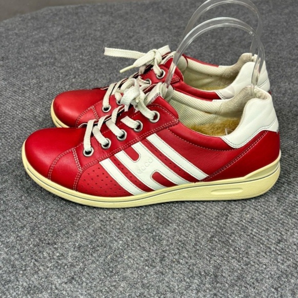 Ecco Shoes Women 8.5 Leather Sneakers Faux Fur Lined Lace Up Trainers Red White